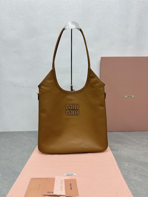 缪缪 伊势丹限定款腋下包 Isetan Popup 推出的限定版，“ivy miu”系列（LZ） 商品图2