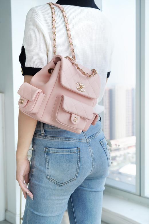 香奈儿 23K新款 坦克Duma 双肩包书包大号 浅粉（LZ） 商品图7
