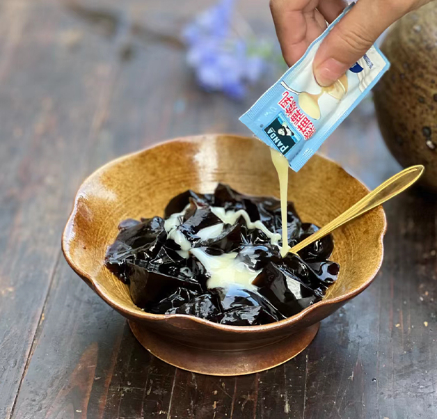 【中华草龟熬制】顺龙堂龟苓膏 草本萃取  赠送炼乳和糖料包 150g/瓶