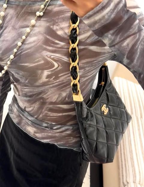 香奈儿 24A高级手工坊系列Hobo Bag小号/中号 （LZ） 商品图6