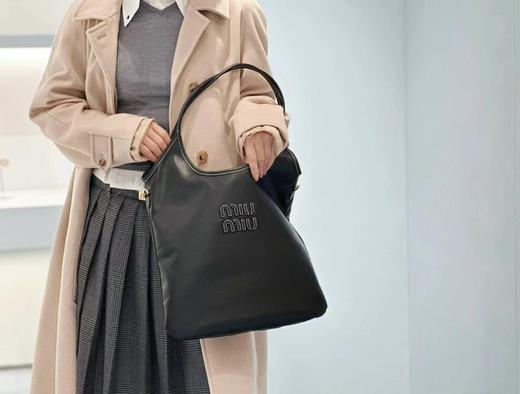 缪缪 伊势丹限定款腋下包 Isetan Popup 推出的限定版，“ivy miu”系列（LZ） 商品图8