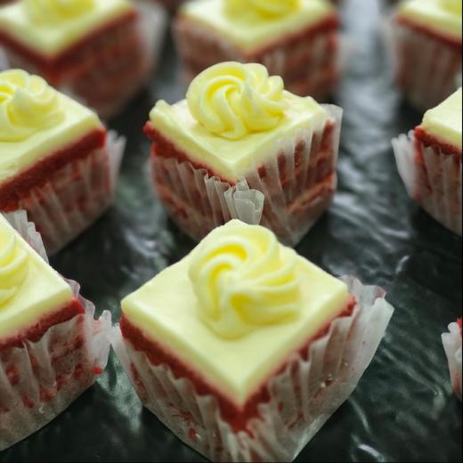 【甜久荟】欧式冷餐会/茶歇 适合餐点时间的冷餐会/茶歇 5种咸点（含纯肉拼盘） 3种甜点 水果和品牌软饮 适合30人起的活动 含配送上门摆台道具和现场服务 提前一周预定 急单请询客服 价格限上海含郊区 商品图5