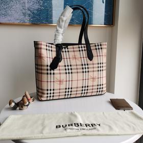 巴宝莉  徽标吊饰 战马双面托特包（LZ）