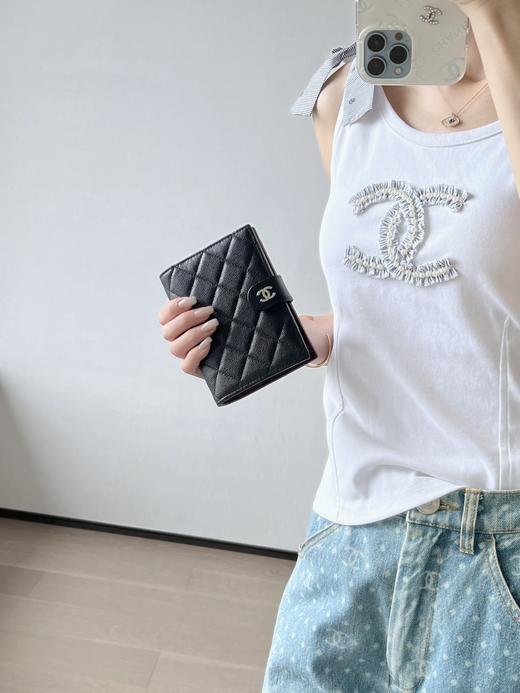 香奈儿鱼子酱黑色按扣护照夹（LZ） 商品图2