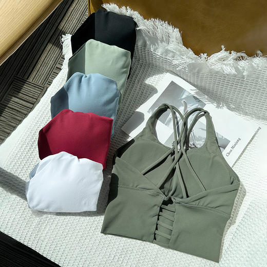 beemen中低强度运动背心 瑜伽健身美背 收副乳 聚拢立体 附身不走光 运动内衣 商品图2