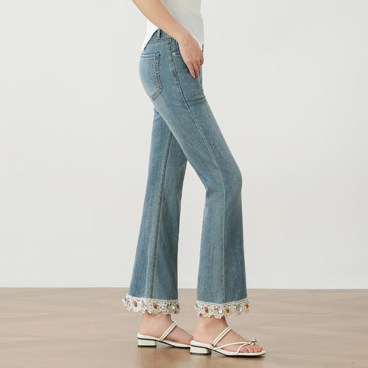 「自」全新升级【铂金会员183/天猫239/差价56】(95644)洛诗琳民族风亮片拼接牛仔裤2025夏季高腰显瘦微喇九分裤 商品图2