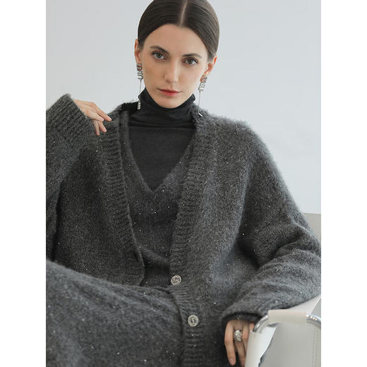 COCOBELLA高级灰细闪亮片加厚针织衫松弛感气质开衫外套MZ189 商品图1