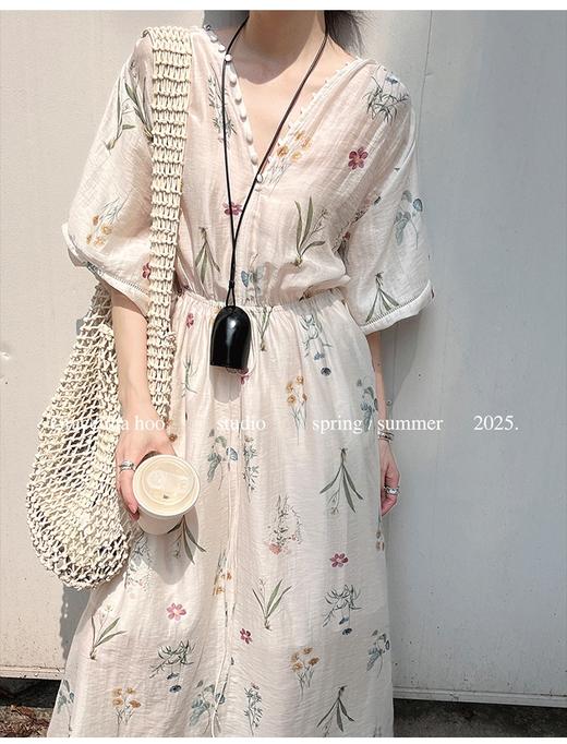 小众V领法式风情花卉排扣慵懒风显瘦连衣裙 商品图3