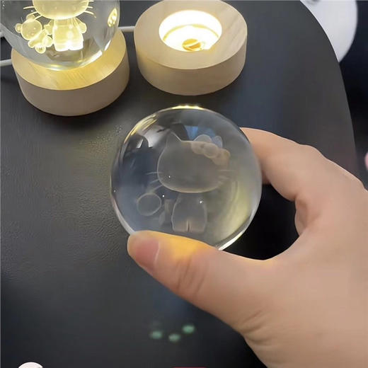 梦幻独角兽内雕水晶球发光小夜灯桌面摆件创意礼品小号（图案随机） 商品图1