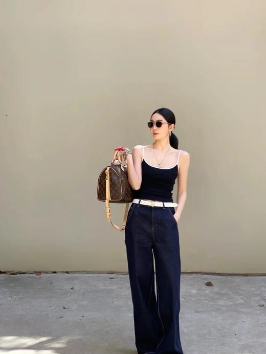 BT233-驴家 30 标志性造型翻卷手柄刻字挂锁可拆卸调节肩带 涂层帆布拼光滑牛皮 枕头包单肩斜挎手提包（BT*MM）7.22直播款 商品图5