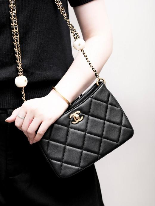 BT292 香奈儿24S珍珠调节扣hobo包 黑色（BT*MM）7.22直播款 商品图1