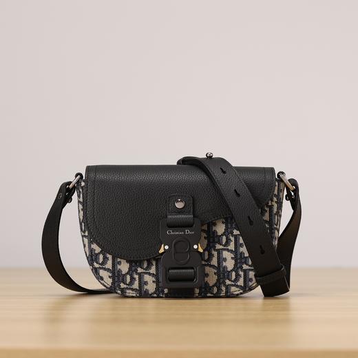 迪奥 米色和黑色 Obique 印花面料和黑色粒面牛皮革搭配翻盖男士马鞍斜跨包（LZ） 商品图1