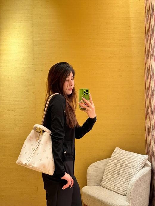 驴家 4月新品 NÉONOÉ中号手袋水桶包（JPH） 商品图6