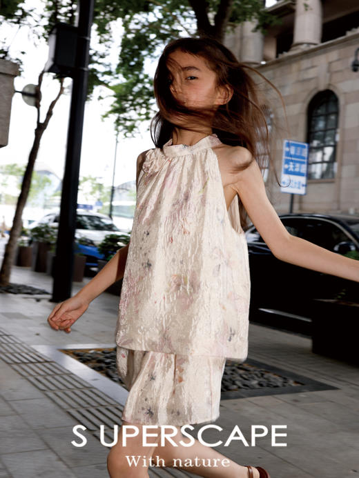 素舶童装 光泽感立体手工花朵皱感印花挂脖背心/短半裙 商品图2