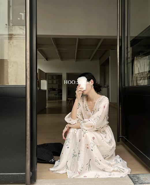 小众V领法式风情花卉排扣慵懒风显瘦连衣裙 商品图11