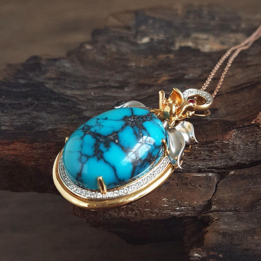 【天然正品】AU750收藏级双色金镶钻镶天然原矿高瓷高蓝铁线绿松石吊坠项链47.5*26.2*14.0MM（皆取最大值）链长：45CM（长度可调节）女性现售价：8380！030725TJ11 商品图6