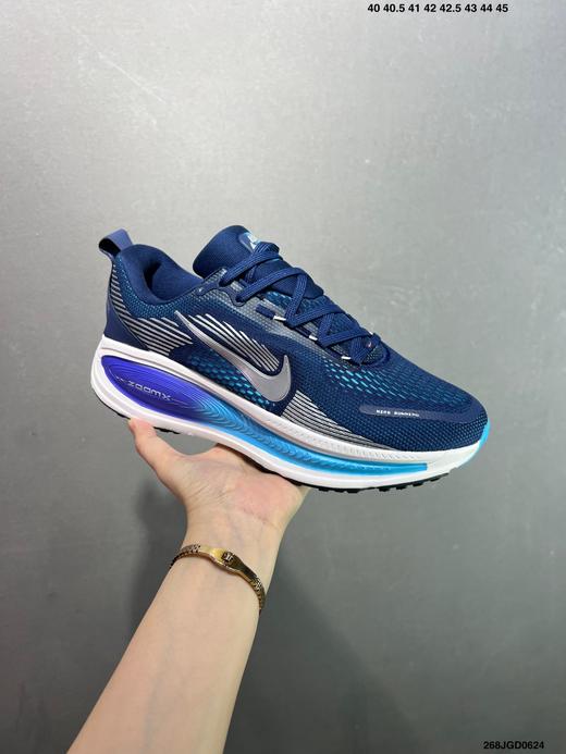 点此购买 耐克Air Zoom Vomero 18登月18代涡轮增压男女款全掌气垫运动鞋 98 324884 商品图3