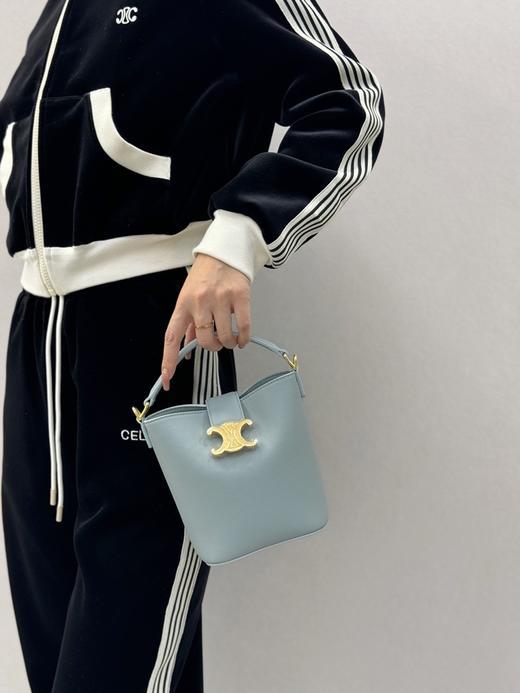 CELINE LOUIS 赛琳 迷你光滑牛皮革手提水桶包（LZ） 商品图10