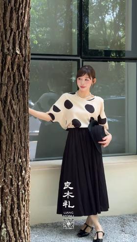 良木礼——真丝波点上衣