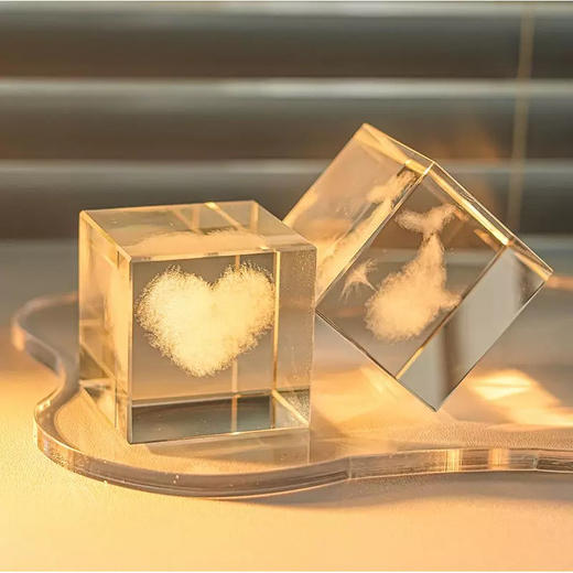 水晶球云朵发光小夜灯桌面摆件创意礼品中号（图案随机） 商品图0