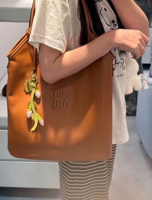 BT225-缪缪 IVY 金色五金配件刻字徽标 皮革 托特包Tote包购物袋手提包（BT*MM）7.22直播款 商品图6