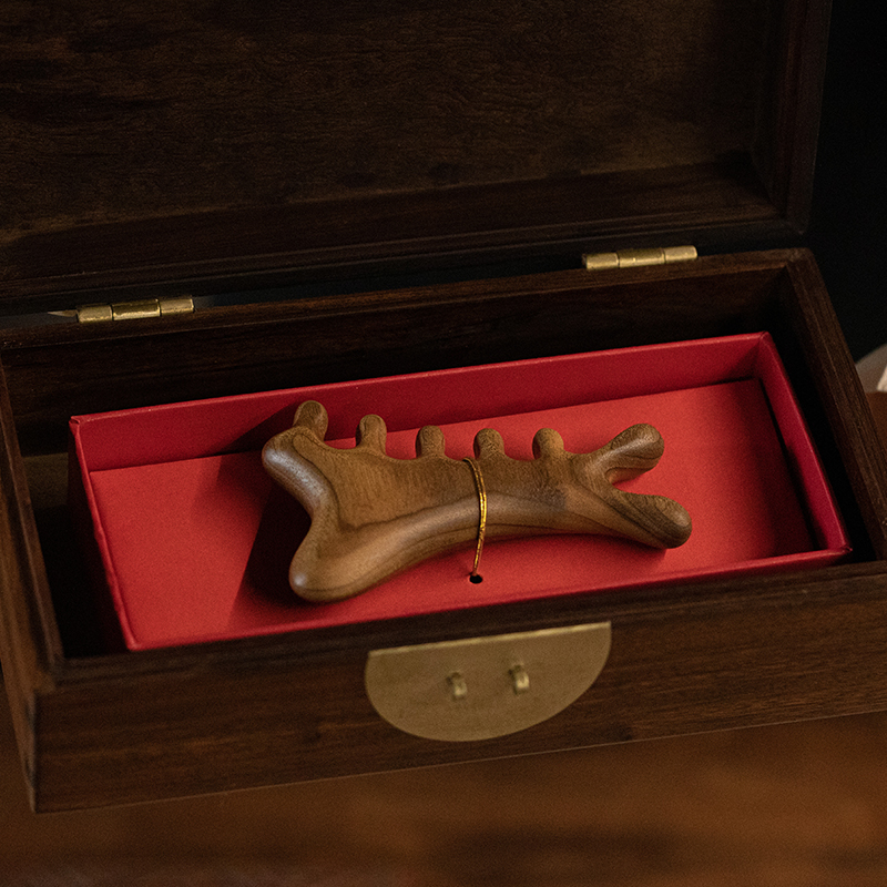 金丝楠木按摩梳五合一养生按摩梳&古沉木雕梅花梳