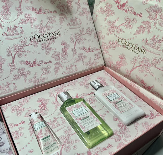 秀智赵露思同款！国柜欧舒丹青提恋樱三件套 沐浴露250ml +身体乳250ml+护手霜30ml 礼盒装 商品图5