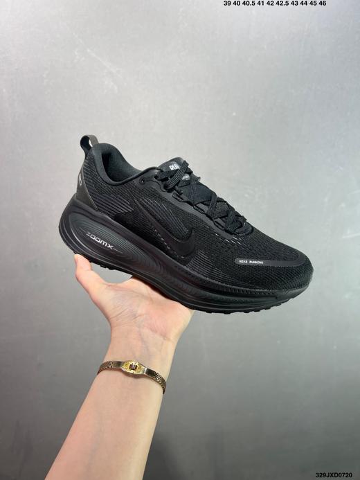 点此购买 耐克Air Zoom Vomero 18登月18代涡轮增压男女款全掌气垫运动鞋 98 324884 商品图4