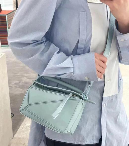 罗意威-几何包迷你18CM宽肩带压花 Puzzle手袋（LZ） 商品图6