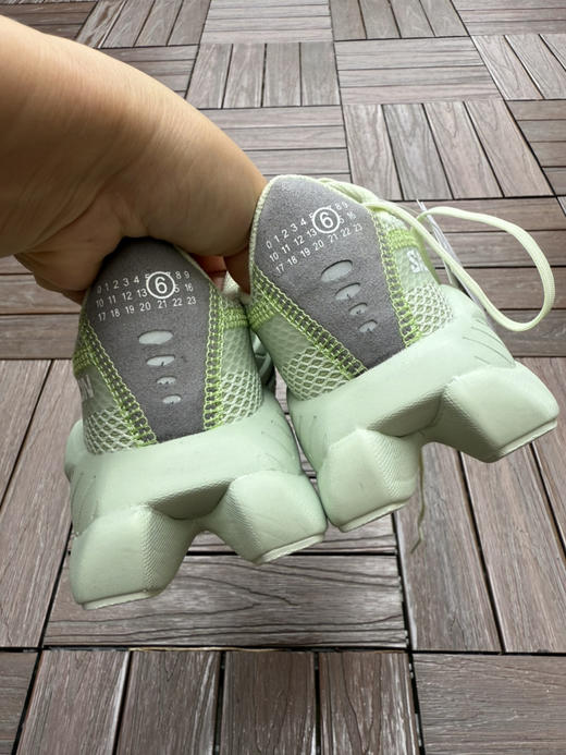 722-3 sal联名mm6 轻盈厚底 透气网纱 运动休闲鞋 情侣款跑步鞋 35-45 号很足不要选大 商品图6