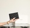 香奈儿经典护照夹 鱼子酱牛皮黑色淡金 （LZ） 商品缩略图10