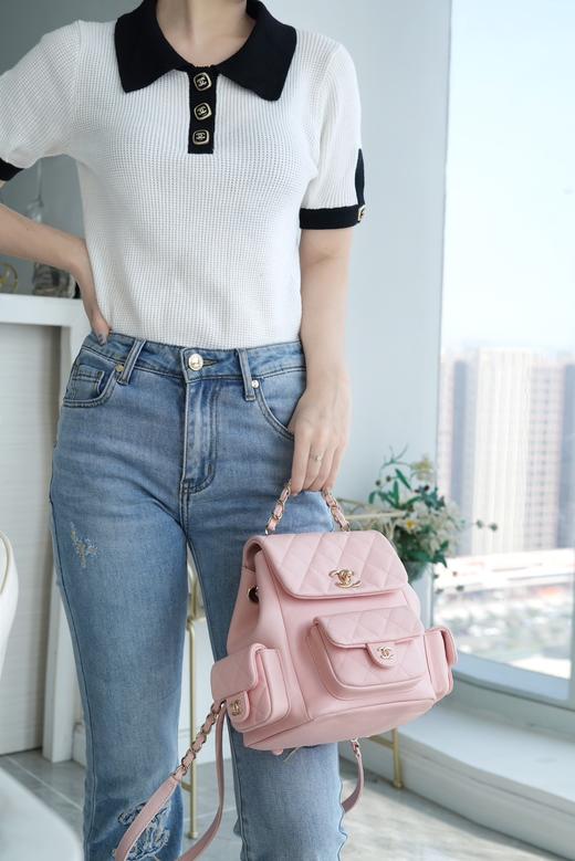 香奈儿 23K新款 坦克Duma 双肩包书包大号 浅粉（LZ） 商品图9