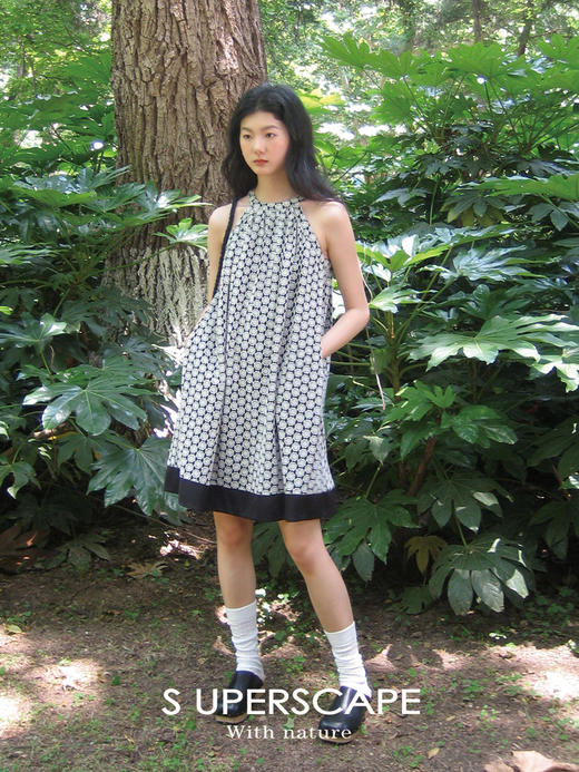 素舶  全棉肌理感亲肤透气绣花挂脖遮副乳短款连衣裙SUPERSCAPE 商品图1