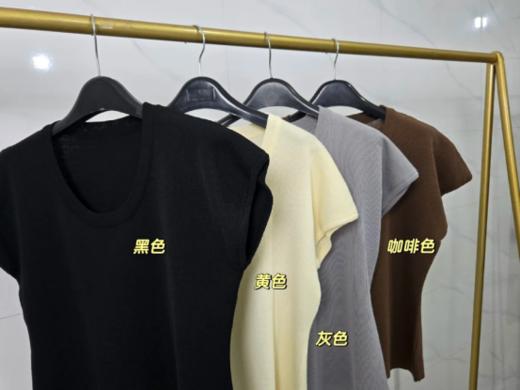 💥【MOMOTIABINu领小飞袖T恤YMC116】将日常“实用主义”贯彻到底！最近大热的飞飞袖，轻松遮住拜拜肉Chic风格，整体感觉又A又酷，让人期待值拉满！ 商品图4