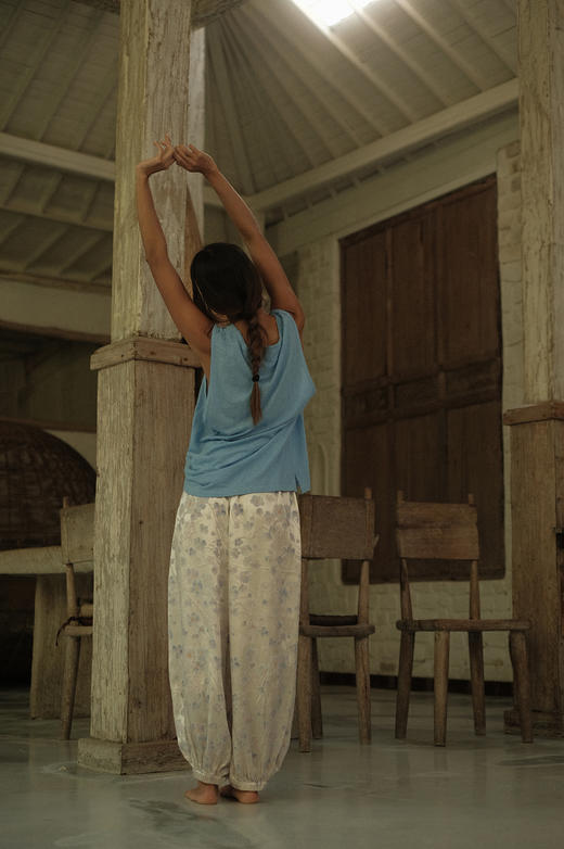 天空蓝“小男孩”棉麻无袖背心 商品图7