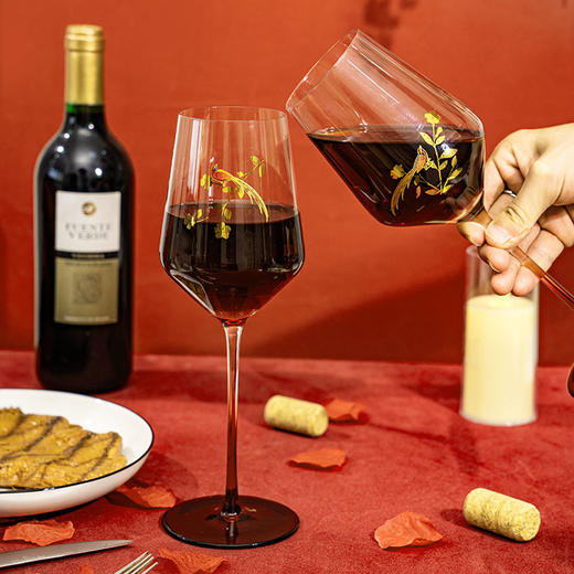 大英博物馆东方梦境系列双鹊传喜红酒对杯礼盒 商品图3