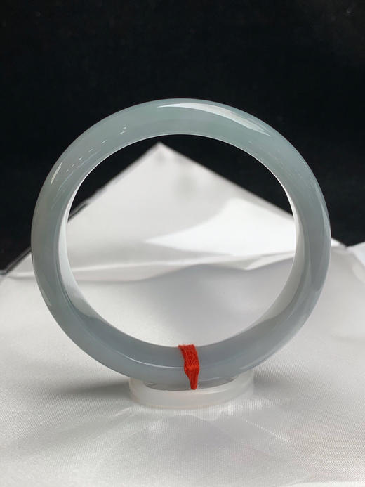 620585，57圈口，糯化蓝底正圈平安镯，底子胶润，窄条形 商品图0