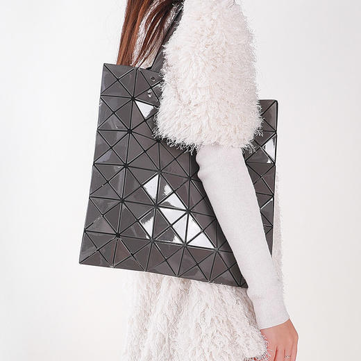 三宅一生同款圆边手提包 商品图2