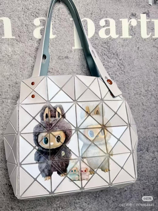 719-8 三宅定制 labubu玩偶系列 6格手提包 商品图3