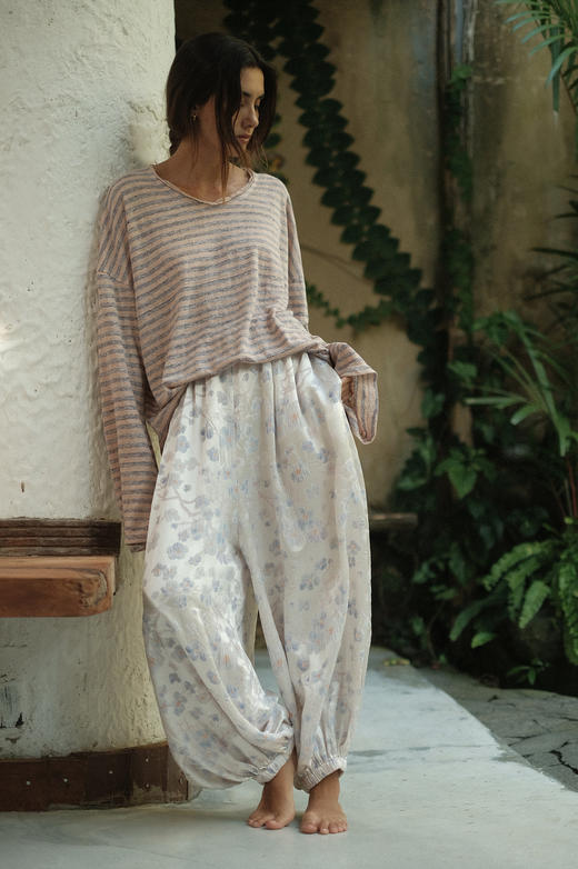 桑蚕丝梅 - 立体提花&定位印花双工艺灯笼裤 商品图6