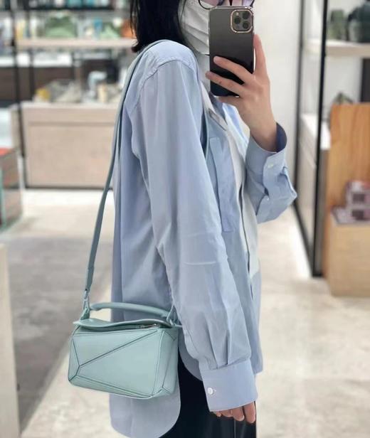 罗意威-几何包迷你18CM宽肩带压花 Puzzle手袋（LZ） 商品图9