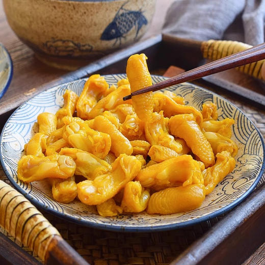  💰29.9到手4大包【陈友味 去骨鸡脚筋】 💥脆到炸裂➕筋韧肉香，一口一个嘎嘣脆🔥爽到跺脚，追剧、聚会都超合适 ✅经典盐焗风味➕秘制山椒风味，盐焗味咸香入魂，山椒味酸辣带劲，双倍快乐 商品图2