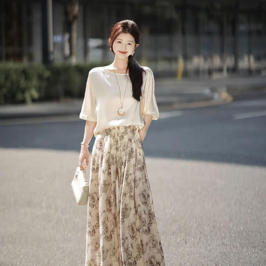 HERA CHOLE·鬼绉真丝一字领上衣 ，独特颗粒肌理，凉感、垂顺、舒适，穿上优雅松弛（3-5天发货）【G】 商品图5