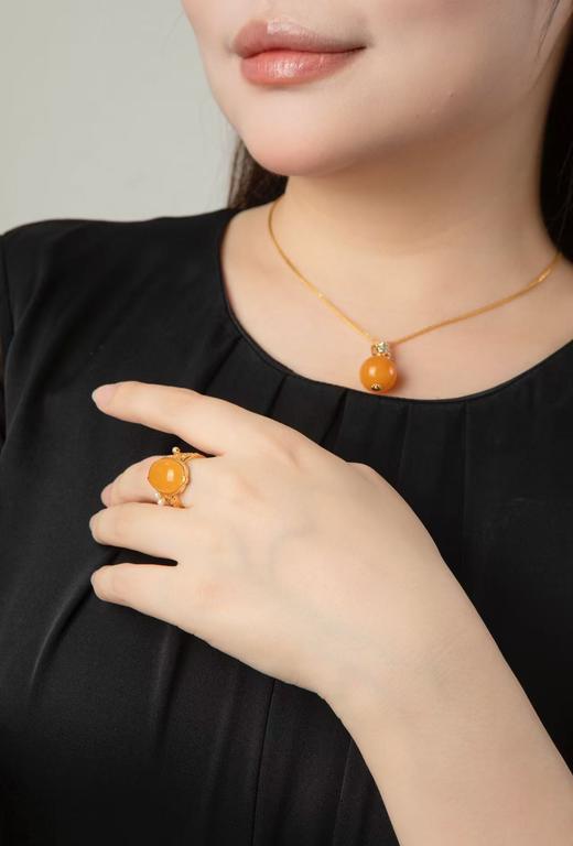 7天内发货，带权威检测证书💖【天然俄料蜜蜡】3款吊坠、3款戒指，戒圈开口可调节，金属为S925银镀18K金，聚会必备，搭配吸睛，挑选的均匀成色分享~ 商品图13