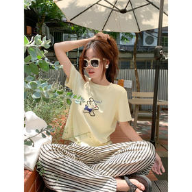 <曾小咸推荐>韩系黄色刺绣短袖t恤女夏日百搭宽松通勤减龄上衣