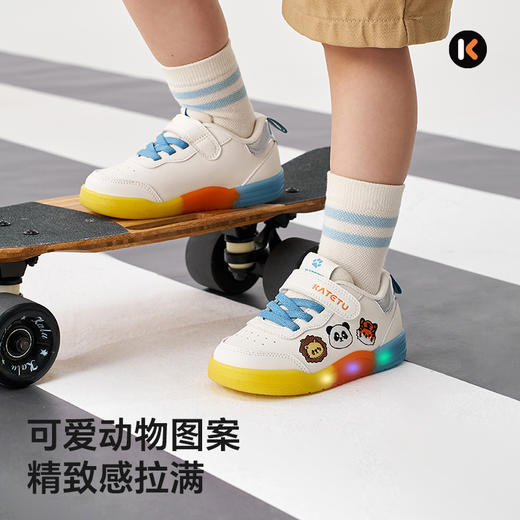 卡特兔童鞋女童板鞋2025秋季幼儿园小白鞋闪灯鞋防滑透气跑步鞋 商品图3
