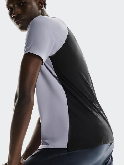 On 昂跑 Performance-T 3.0 男款跑步T恤 商品图7