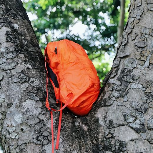 「拥有200+家线下零售店」南非Cape Union Mart集团公司（创立时间1933年）旗下知名户外品牌「K-Way 」15L防水双肩包 商品图3