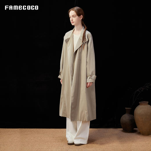Famecoco范可儿简约通勤长款立领风衣外套宽松慵懒范 FAD1AT010 商品图1
