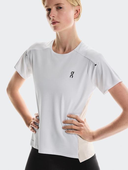 On 昂跑 Performance-T 3.0 女款跑步T恤 商品图3
